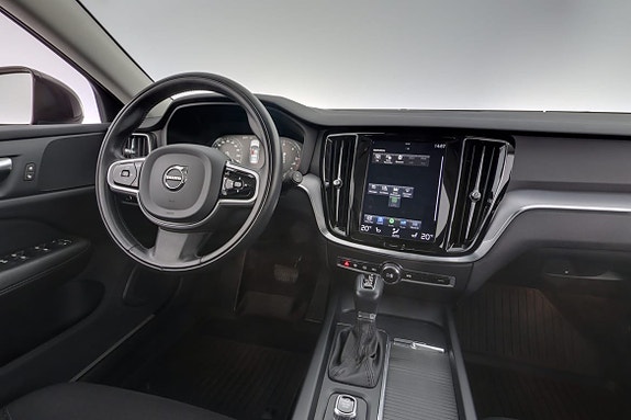 Volvo V60 13 of 30
