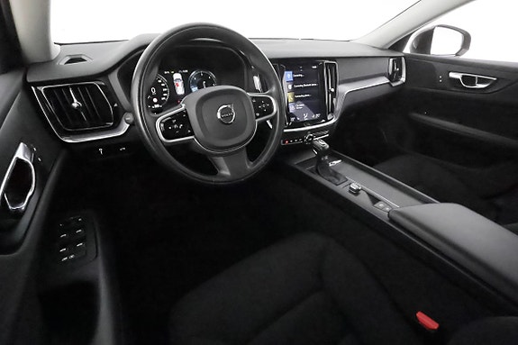 Volvo V60 11 of 30