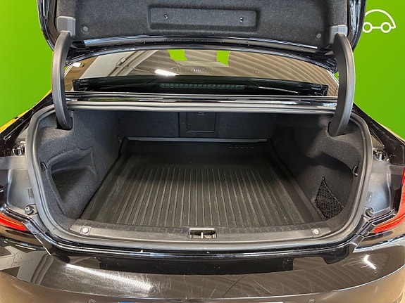 Volvo S90 17 of 26