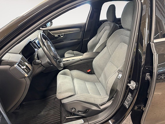 Volvo S90 10 of 26
