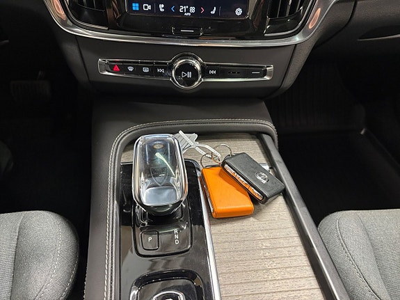 Volvo S90 18 of 26