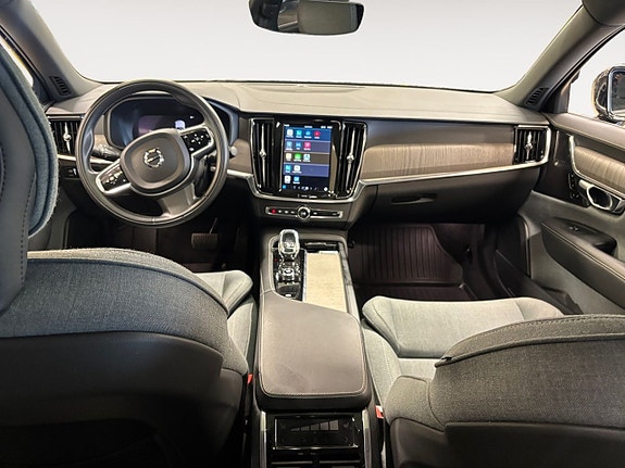 Volvo S90 11 of 26