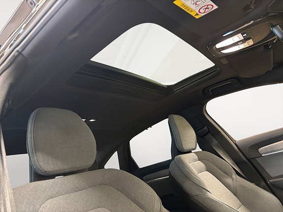 Volvo S90 24 of 26
