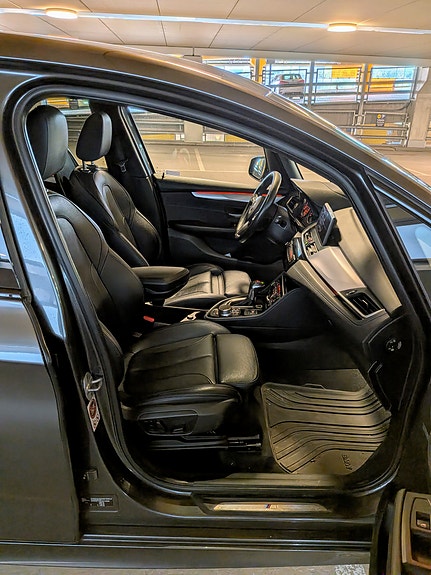 BMW 220d 12 of 14