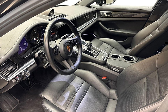 Porsche Panamera 4 9 of 17