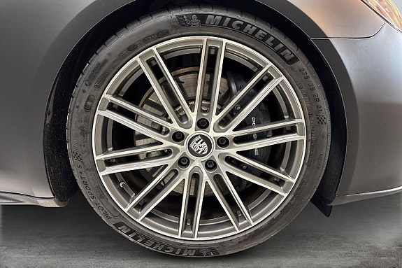 Porsche Panamera 4 16 of 17