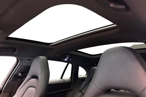 Porsche Panamera 4 17 of 17
