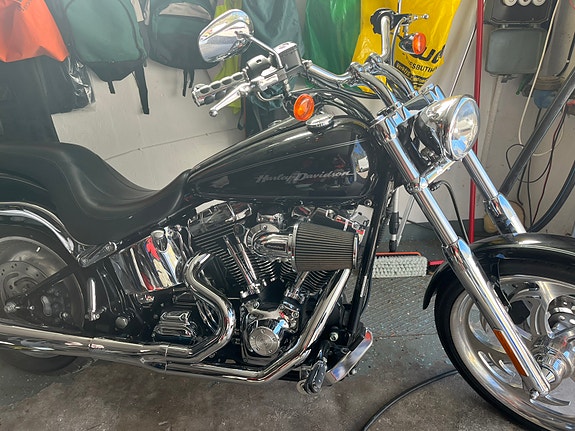 Harley-Davidson Deuce 5 of 8