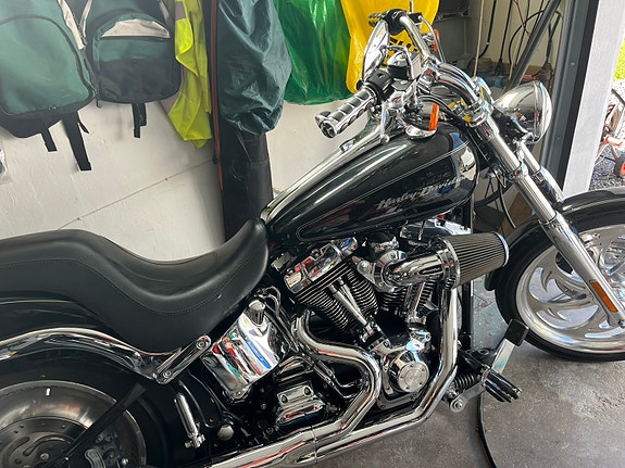 Harley-Davidson Deuce 6 of 8