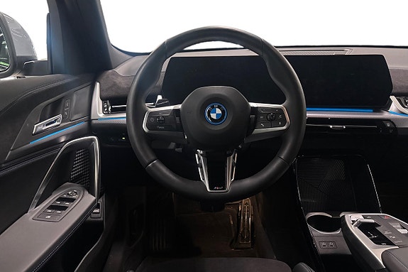 BMW iX2 9 of 18