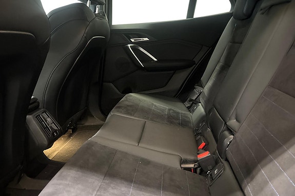BMW iX2 11 of 18