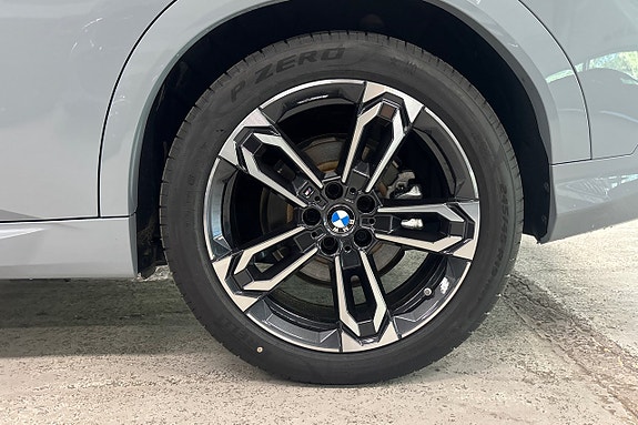 BMW iX2 15 of 18