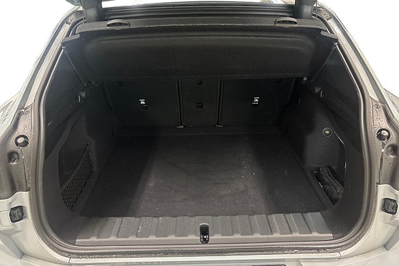 BMW iX2 10 of 18