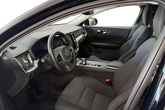 Volvo V60 Cross Country 9 of 17