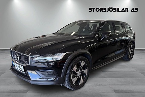 Volvo V60 Cross Country 7 of 17