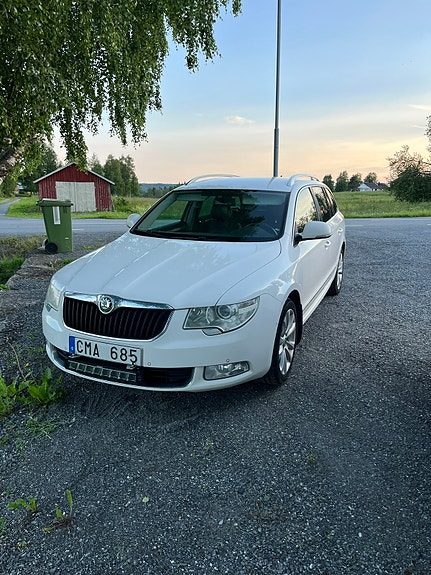 Skoda Superb 3 of 4