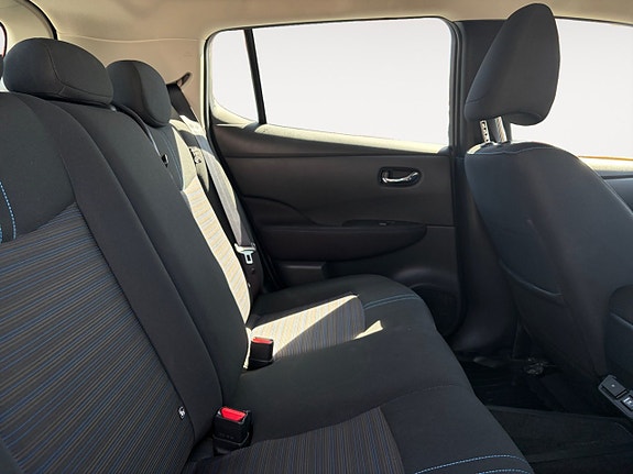Nissan Leaf 10 of 16