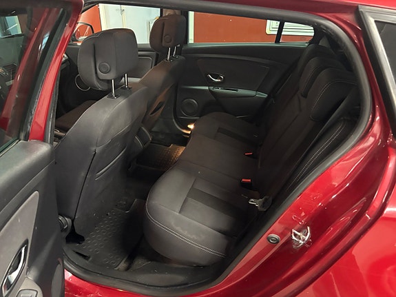 Renault Megane 6 of 6