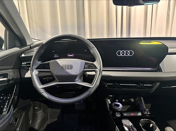 Audi Q6 e-tron 7 of 13