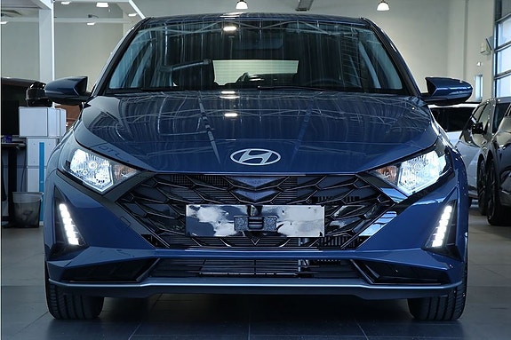 Hyundai i20 3 of 17