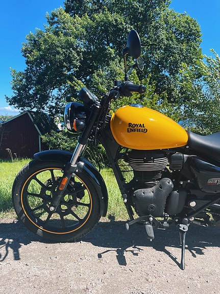 Royal Enfield METEOR 350 2 of 2