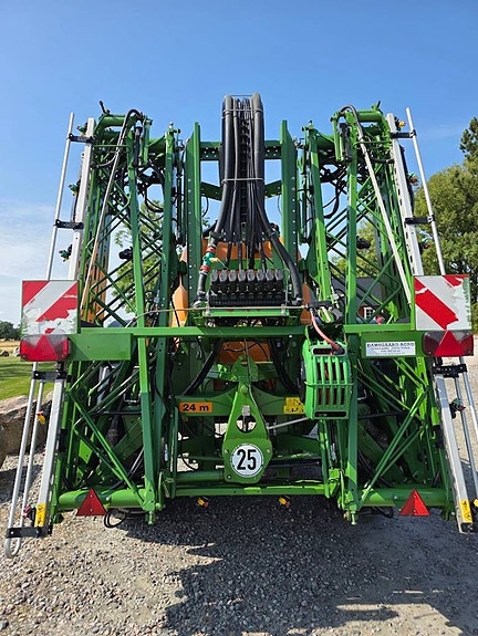 Amazone UG 3000 Special 24 meter 9 of 12