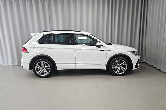 Volkswagen Tiguan 4 of 12