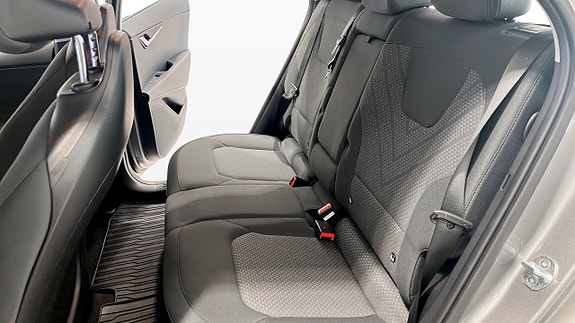 Kia e-Niro 9 of 15