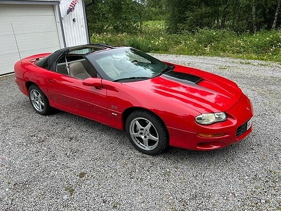 Chevrolet Camaro 12 of 30
