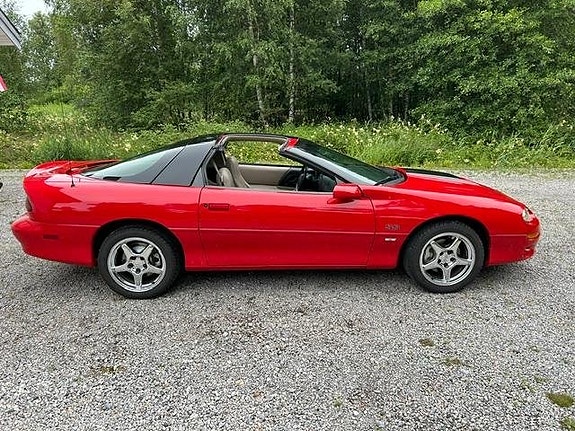 Chevrolet Camaro 11 of 30