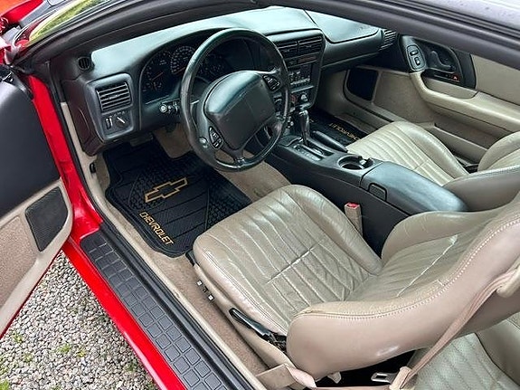 Chevrolet Camaro 4 of 30