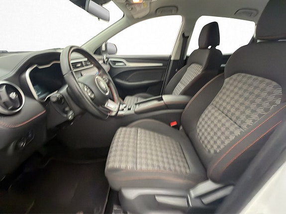 MG ZS 12 of 30