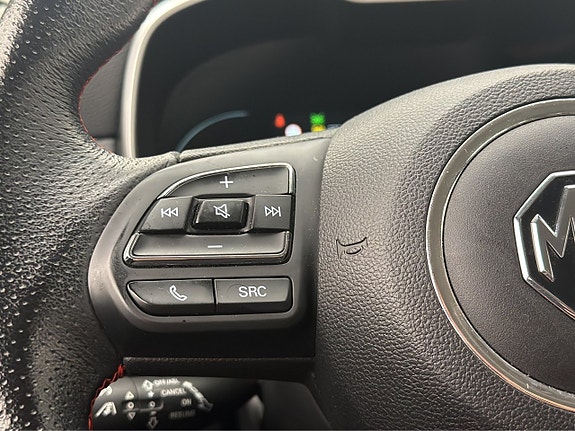MG ZS 17 of 30
