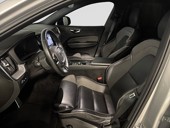 Volvo XC60 11 of 24