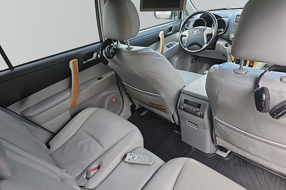 Toyota Highlander 9 of 10