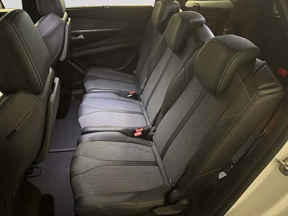 Peugeot 5008 16 of 19