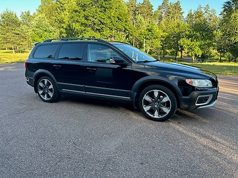Volvo XC70 3 of 7