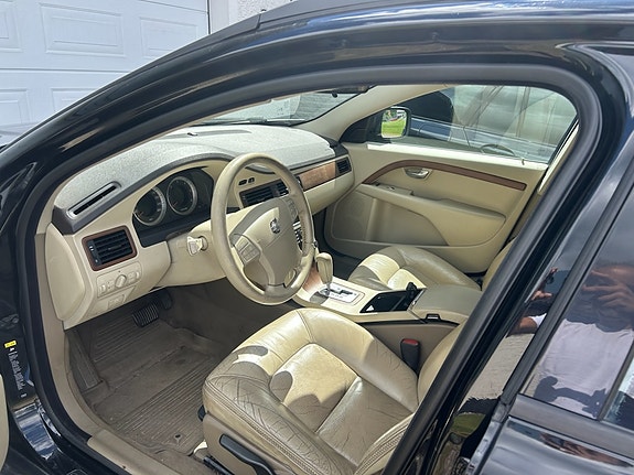 Volvo XC70 4 of 7
