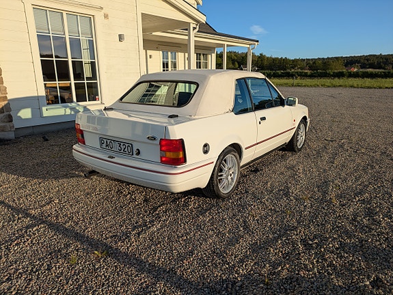 Ford Escort 2 of 2