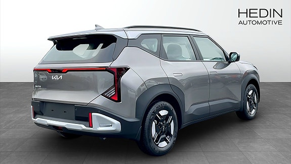 Kia Seltos 2 of 9