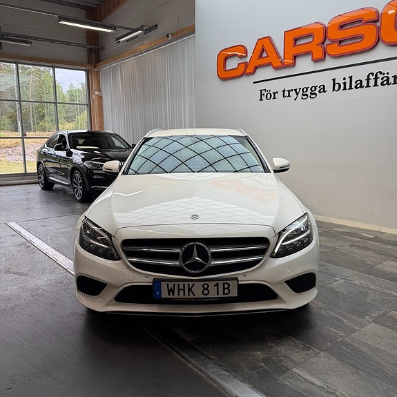 Mercedes-Benz C300 6 of 12