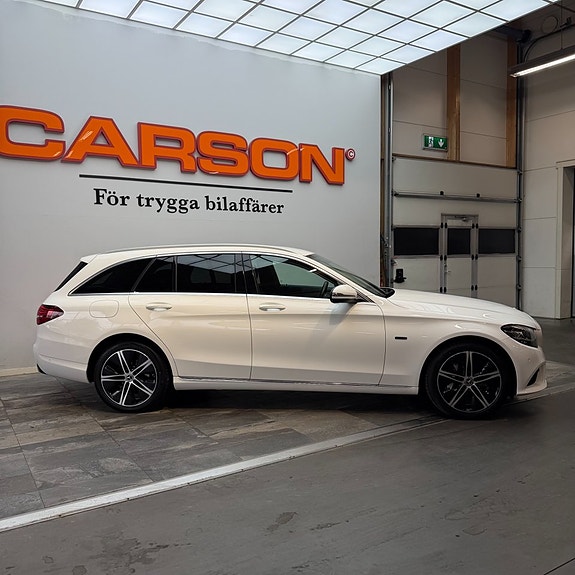 Mercedes-Benz C300 3 of 12