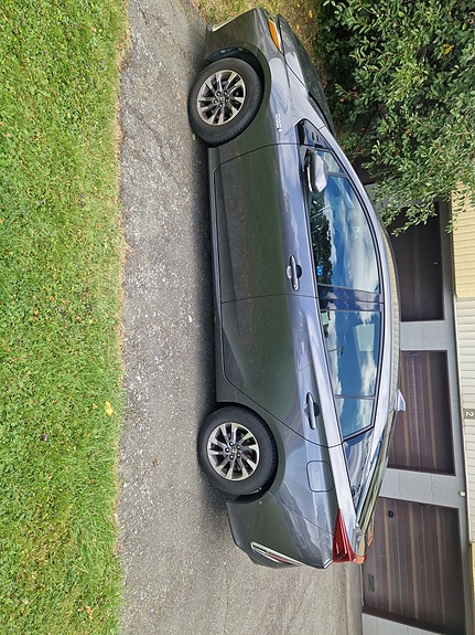 Toyota Prius Plug-in Hybrid 9 of 14