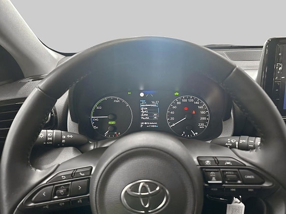 Toyota Yaris 14 of 18