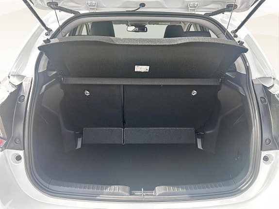 Toyota Yaris 12 of 18