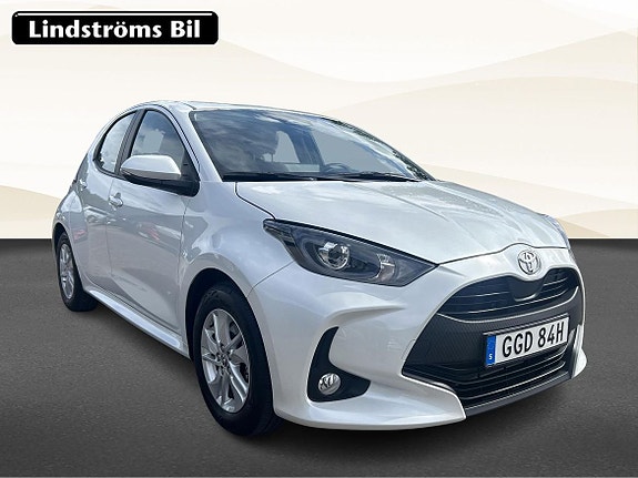 Toyota Yaris 3 of 18