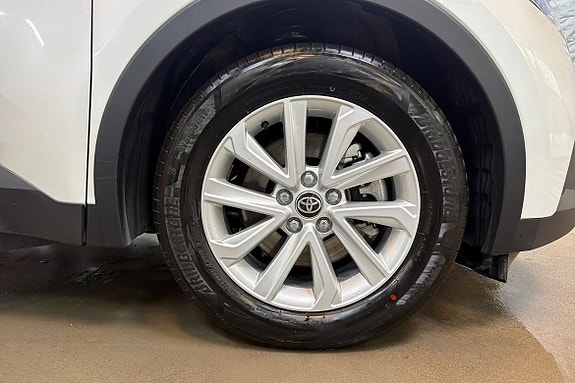 Toyota C-HR 17 of 21