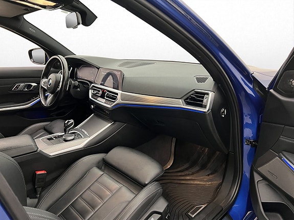 BMW 320d 26 of 30