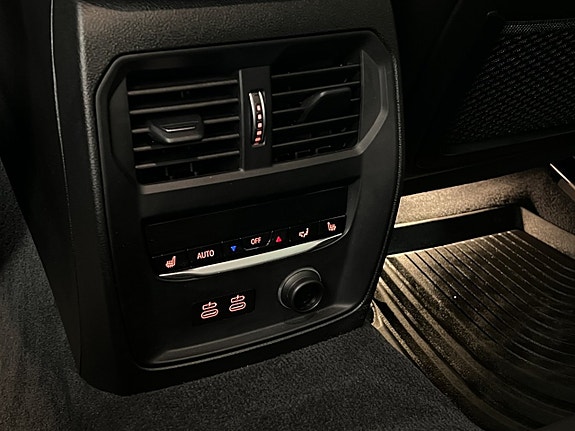 BMW 320d 29 of 30