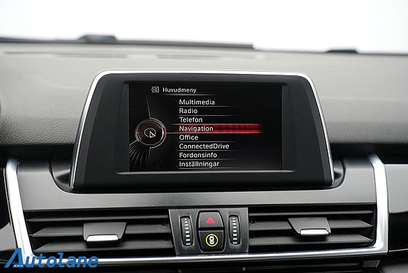 BMW 218d 23 of 30